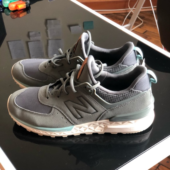 New Balance Shoes - New Balance 574 WMNS SZ 8.5 / Men SZ 7